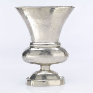 Ensemble de vases à fleurs élégants en métal martelé argenté, vases hauts de luxe en forme de trompette cannelée pour centre de table de mariage, décoration intérieure, vases de table - Product Image 4