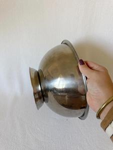 Seau à glace fini argenté, idéal pour refroidir le vin personnellement, pour les bars à domicile, les boissons (vin et bière), fabriqué à la main en Inde. - Product Image 4