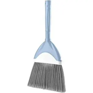 N. 1 scopa manico - Product Image 1