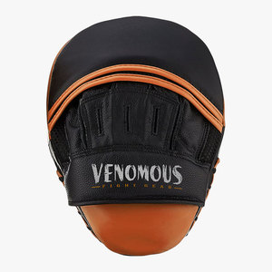 แผ่นซ้อมมวยหนังแท้ Venomous สีดำส้ม กันลื่น แบบสวม ปิดด้วยการรัด สายรัดแบบดึง  อุปกรณ์ป้องกันระดับมืออาชีพ - Product Image 3