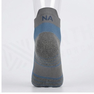 Chaussettes courtes bleues à motif géométrique, chaussettes de course respirantes pour adultes, saison estivale - Product Image 2