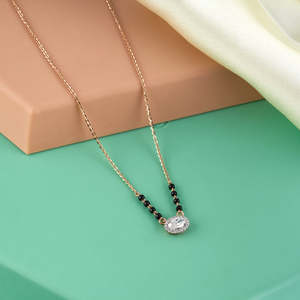 ชุดเครื่องประดับเพชรเม็ดมนากาลัทรา - Product Image 1