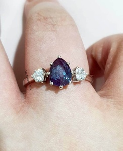 Bague en argent avec Alexandrite, Bague en Alexandrite véritable taille poire, Bague empilable en argent, Bague pierre de naissance, Bague à changement de couleur, Pierre de naissance de juin - Product Image 6