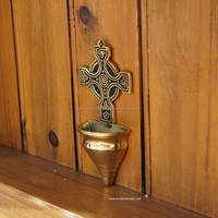 Fontaine à eau bénite religieuse Croix Celtique en laiton plaqué or, motif imprimé UV, taille personnalisée, cadeau de pendaison de crémaillère, modèle Irlande gratuit, haute qualité