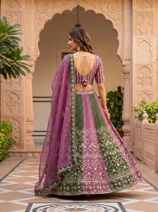 Conjunto de Lehenga Choli Dupatta Tradicional de Chinon Puro para Mujer, Largo hasta el Suelo, Corte Regular, para Fiestas, Bodas Indias, Reciclado - Product Image 3