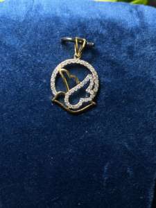 Collar con Colgante de Círculo de Pájaro con Diamantes Chapado en Oro Amarillo de 9K de Alta Calidad para Mujer, Ideal para Compromiso, Boda o Fiesta - Product Image 3