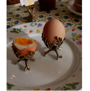 Porte-œufs en laiton, artisanat de design classique, 4 pièces, pour une décoration de table de luxe à la maison, à prix abordable - Product Image 4