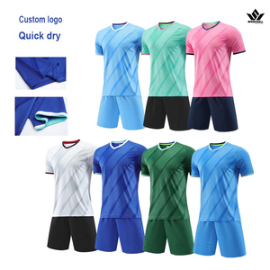 Camiseta de Fútbol Sublimada Personalizada para Hombre, Cuello en V, Manga Corta, Poliéster que Absorbe la Humedad, Ajuste Atlético, Ropa Deportiva para Equipos de Todas las Temporadas - Product Image 4