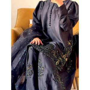 Ropa y Accesorios Musulmanes Tradicionales de Diseñador ND - Conjunto de Top y Pantalón con Dupatta con Bordado de Lentejuelas, Color Negro, Talla L - Product Image 4