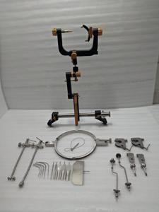 Sistema de Fijación de Cabeza para Neurocirugía Mayfield con Retractor de Abrazadera de Calavera de 3 Pines, Instrumento Quirúrgico de Acero Inoxidable para Reposacabezas, Manual - Product Image 3