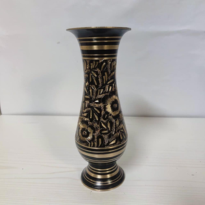 Jarrón de Flores de Aluminio Puro Hecho a Mano con Acabado Antiguo para Decoración de Hogar de Lujo, Hotel y Oficina - Product Image 1