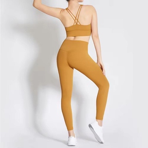 Conjunto de Yoga de Tallas Grandes, Sólido, de Alta Elasticidad, con Soporte Integrado, Movimiento Flexible, Textura Suave Sin Costuras, con Diseño Frontal - Product Image 1