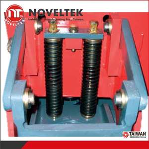 Transpalette électrique NOVELTEK APS-10 1 tonne, transpalette hydraulique, fourche réglable en acier inoxydable, fonctionnement silencieux - Product Image 5