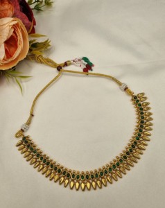 Collar corto con incrustaciones de piedras preciosas ovaladas y pendientes a juego, conjunto de joyería chapada en oro, joyería étnica al por mayor - Product Image 5