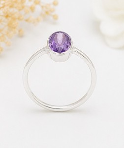 Anillo de Amatista Natural, Anillo de Plata de Ley, Anillo de Amatista Ovalada, Anillo de Piedra Preciosa Púrpura, Anillo de Amatista Natural Hecho a Mano, Piedra de Nacimiento de Febrero - Product Image 1