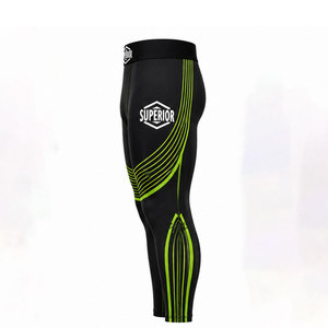 Pantalones deportivos de alto rendimiento que ofrecen un ajuste seguro, control de la humedad y soporte específico para actividades de entrenamiento y recuperación. - Product Image 3