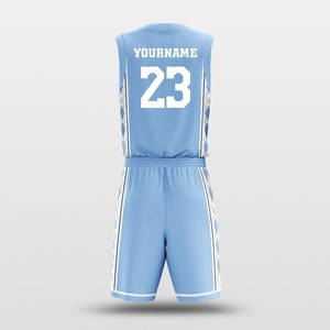 Uniforme de Baloncesto de Poliéster de Secado Rápido de Alta Calidad, Conjunto de Uniforme de Baloncesto Premium Personalizado con Logotipos Personalizados - Product Image 3
