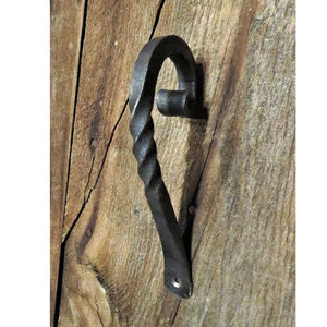 Tirador decorativo de hierro con encanto antiguo, diseñado para puertas de madera, portones e interiores de graneros, con bajo MOQ. - Product Image 5