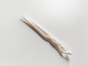 Épingle à cheveux ethnique tribale en os |   Bâtonnet à chignon sculpté à la main - Product Image 6