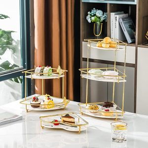 Plateau de service décoratif en marbre blanc de luxe en forme de cœur avec poignées en métal doré - Product Image 6