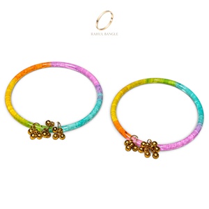 Bracelets en verre de Kasmir multicolores transparents et tendance, avec breloques Ghungroo dorées, pour bijoux de mariée féminins - Product Image 2