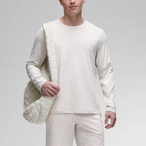 เสื้อโยคะผู้ชายดีไซน์ขายดีที่สุดปี 2026 ออกแบบโลโก้ของคุณเอง คุณภาพพรีเมียม สวมใส่สบาย คอทรงโอ - Product Image 4