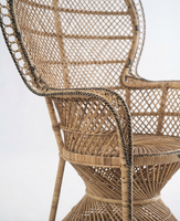 Chaise Paon en Rotin Naturel Faite à la Main, Mobilier Moderne et Élégant pour la Décoration de Salon de Villa, Décoration d'Événements et de Mariages