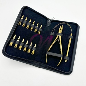 Kit d'outils pour extensions de cheveux plaqué or avec étui, kit d'extensions de cheveux à micro-anneaux, étui en cuir zippé - Product Image 1