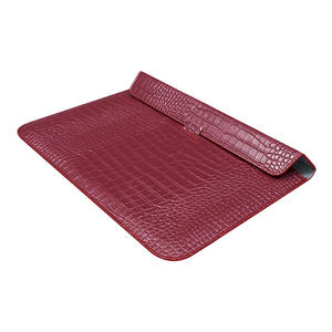 Enveloppe de luxe en cuir de croco de qualité supérieure, logo et design personnalisés, sac pour ordinateur portable 11 13 15,6 pouces, support pour ordinateur portable, étui pour ordinateur portable - Product Image 5