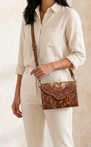 Sac à bandoulière en cuir de vachette avec rabat floral gaufré, sac à main bohème avec chaînes, fermeture éclair, tendance, antivol RFID pour usage quotidien - Product Image 5