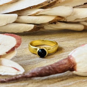 Trendy Design <b>Black</b> Onyx <b>Ring</b> Minimalist Brass Jewelry For <b>Women</b> 18k Gold Plated Solitaire Band Chunky Design Wholesale/OEM/ODM - Product Image 1