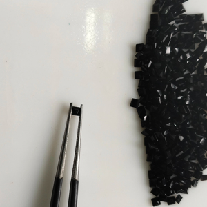 พลอยออนิกซ์สีดำธรรมชาติ 2.5 มม. ทรงสี่เหลี่ยมเจียระไนแบบสเต็ปคัท คุณภาพดีที่สุด พลอยหลวมสำหรับทำเครื่องประดับ รีด์เมาน์เทน เจมส์ R4BOSQCTS250 - Product Image 1