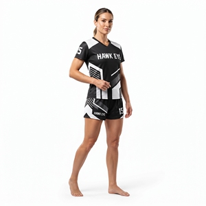 Ensemble uniforme de football pour femmes 100% polyester personnalisé, couleur noire, t-shirt à manches courtes et col en V et short pour équipe féminine, vêtements de sport - Product Image 1
