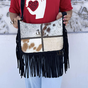 Sac bandoulière en cuir à franges de fourrure de vache, patchs en fourrure de vache, sac à main en cuir de vachette, sacs à bandoulière tendance style gypsy, vente en gros - Product Image 1