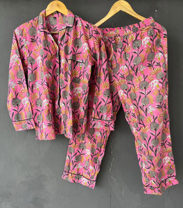 ชุดนอนพิมพ์ลายทันสมัย ผ้าฝ้ายนุ่ม ชุดนอนสองชิ้น ชุดลำลองใส่บ้าน - Product Image 4