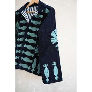 Chaqueta de terciopelo bordada a mano para mujer, estilo bohemio vintage, abrigo étnico para festivales de invierno, chaqueta de diseñador. - Product Image 3