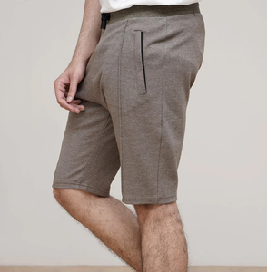 Shorts en jean noir premium personnalisés avec strass pour homme, ourlet brut, fermeture éclair latérale, style streetwear, confort et style réunis - Product Image 6