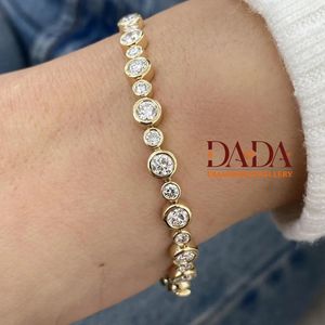 สร้อยข้อมือเพชรเม็ดกลมสำหรับสตรีสไตล์เทนนิสคลาสสิก - Product Image 4