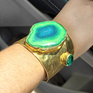 18k gold plated cuff <b>bracelet</b> natural green agate slice hammered texture band open cuff with apatite quartz <b>boho</b> style jewelry - Product Image 5