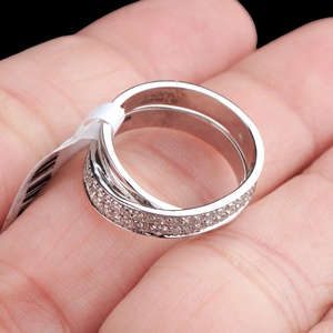 แหวนทองคำขาว 14K แท้ ประดับเพชรธรรมชาติทรงกลม ดีไซน์ไขว้ ขายส่ง เครื่องประดับชั้นดี Memoria Jewels - Product Image 6