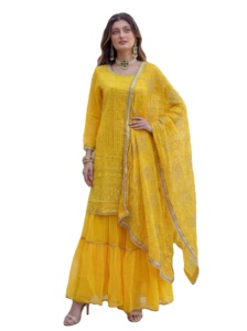 Ensemble Sharara Gharara Kurti traditionnel indien brodé pour l'hiver, en tissu Georgette, design pakistanais, vêtements ethniques sur mesure - Product Image 2