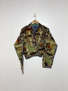 Veste courte réversible en patchwork kantha faite à la main pour femmes, style hippie bohème - Product Image 4