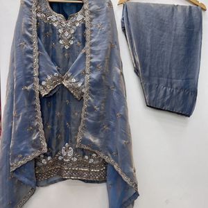 Conjunto de Kurta, Palazzo y Dupatta de Seda Azul Bordada para Mujer, Traje Tradicional Indio Pakistaní para Bodas, Fiestas y Diwali - Product Image 2