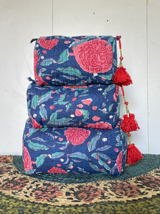 Set de Bolsas de Maquillaje Acolchadas de Algodón: Accesorios de Viaje con Estampado de Bloques - Product Image 1