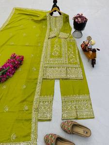 Elegant <b>Green</b> <b>Silk</b> Salwar Kameez With Gold Embroidery Ankle-Length Traditional Wear For Women India Pakistan Wedding - Product Image 3