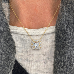 Collar con Colgante de Diamante Cultivado en Laboratorio, Corte Cojín, 1 Quilate, Oro 14K/18K, 16 Diamantes Adicionales, Certificado IGI, Lujoso para Mujer - Product Image 1