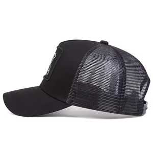 Gorra Trucker Casual Personalizada para Hombre con Parche Bordado, Serigrafía y Bordado en Tela Transpirable para Uso en las Cuatro Estaciones - Product Image 3