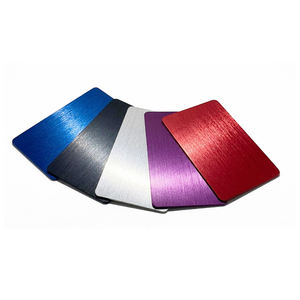 Tarjetas de Visita Personalizadas al por Mayor, Grabadas con Láser, Plateadas, de Zinc Anodizado, con Impresión en Serigrafía y Acabado Plateado - Product Image 6