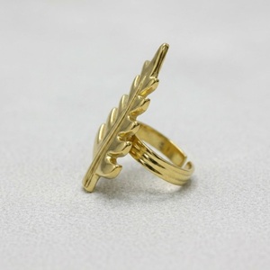 Anillo para Servilletas con Diseño de Hoja Tropical Moderna, de Aleación de Zinc Dorada, para Cenas Familiares, Fiestas, Catering, Decoración de Mesa - Product Image 5