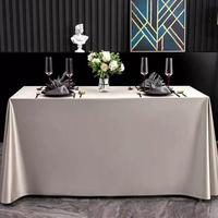 Nappe carrée de luxe en satin tissé uni pour banquet de mariage